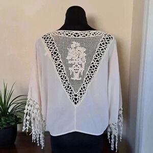 ❤️ Monteau Cream Blouse with crochet  back
